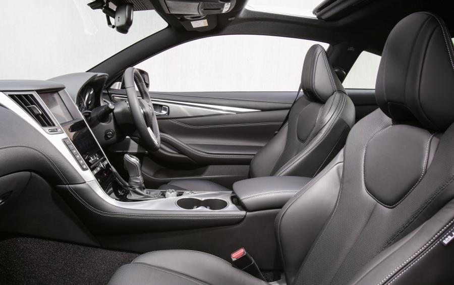 Интерьер Infiniti Q60 2.0t 2016 года  (AU) (фото 21 из 30)
